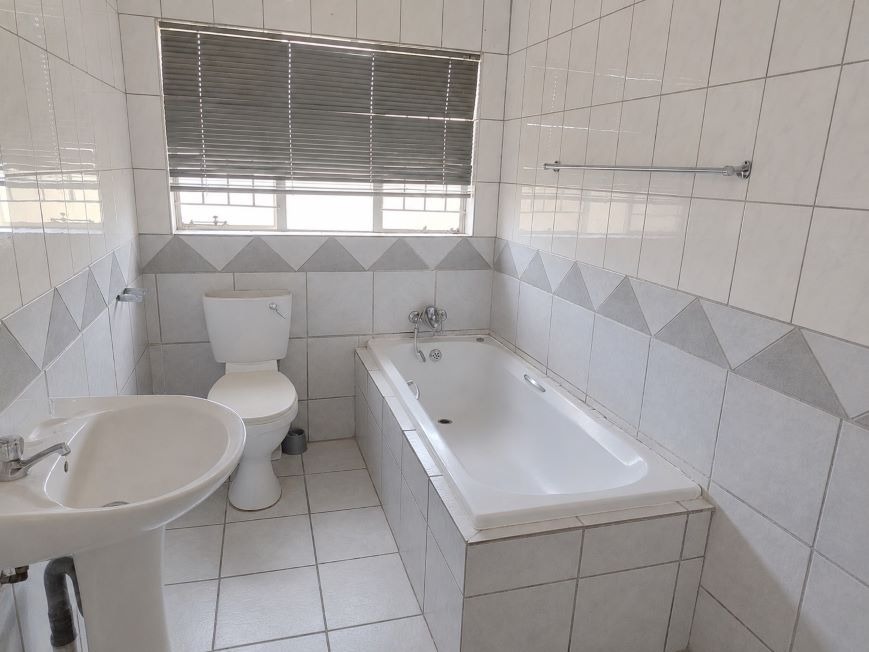 3 Bedroom Property for Sale in Rustenburg Central North West